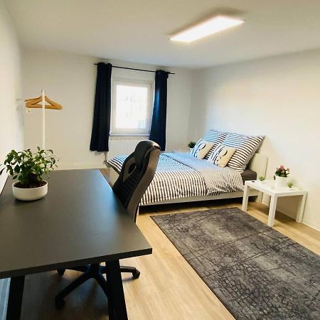 Xxl Ruhiges Sofa Freital Am Fluss Dresden Appartamento Esterno foto